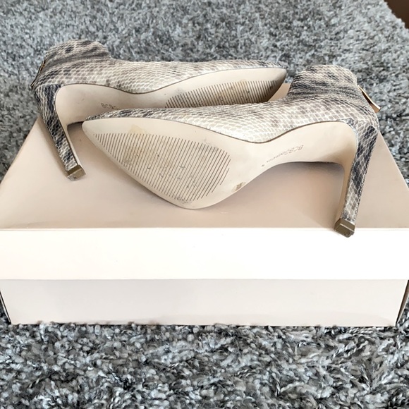 BCBGeneration Women’s Snake Print Pumps - Picture 4 of 4